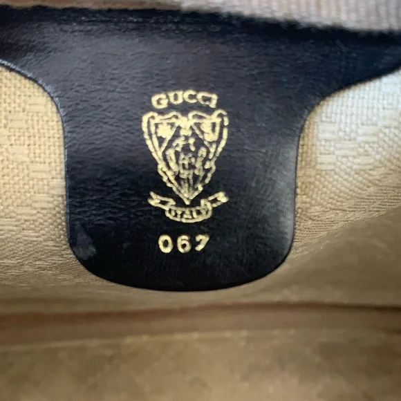 Authentic Black Classic Vintage GUCCI 70s Crossbody- amazing condition ๐ฎ๐นโค๏ธmed - Picture 8 of 15